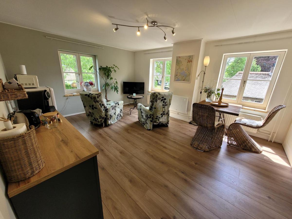 B&B Villa Giethoorn - Canalview, Privacy & Parking Exteriör bild